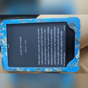 Kindle 2022 with Cover